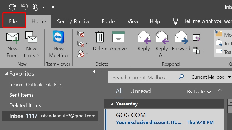 Click chuột vào File