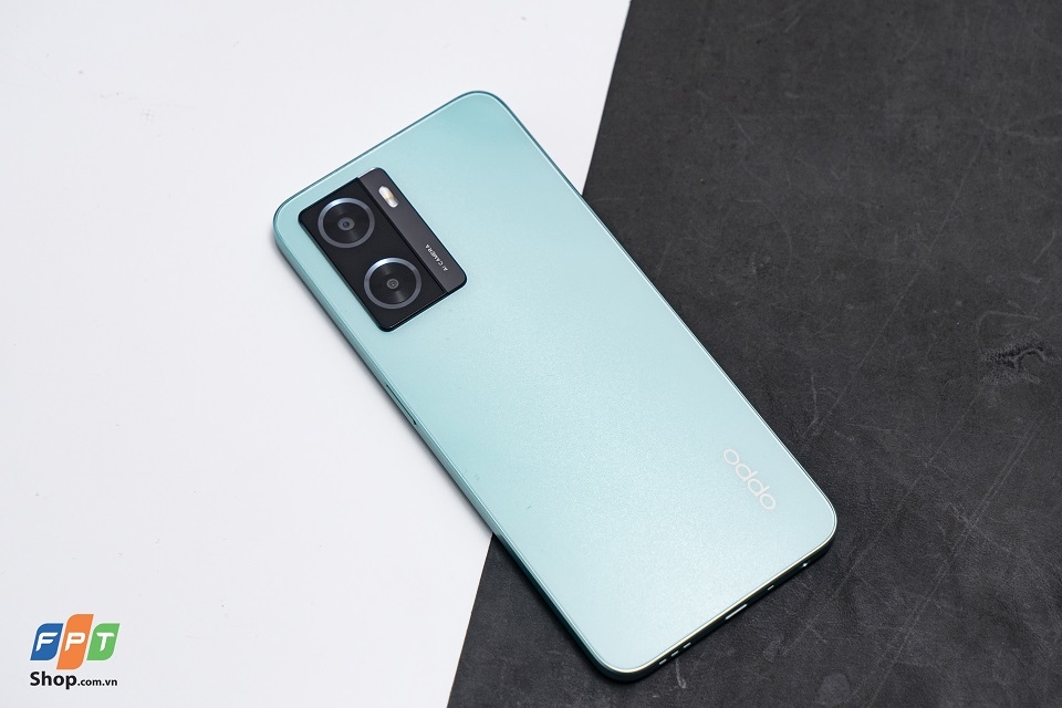 Trên tay OPPO A57: Sạc nhanh 33W vượt trội, thiết kế thời thượng, giá chỉ 4.49 triệu đồng