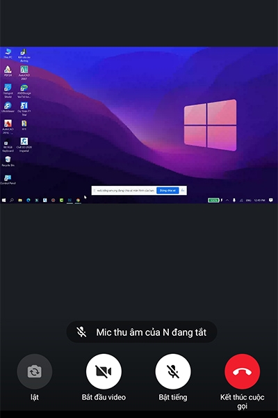 Màn hình của bạn được hiển thị trên thiết bị của bạn bè