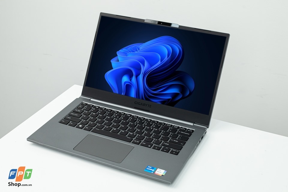 Đánh giá Gigabyte U4 UD: Laptop 14 inch siêu nhẹ chưa tới 1kg!