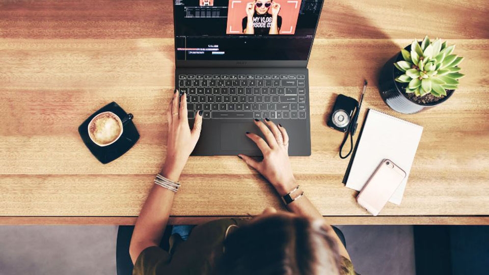 Laptop mỏng nhẹ tốt nhất 2022 - MSI Modern 14 B11MOU-1034VN i5