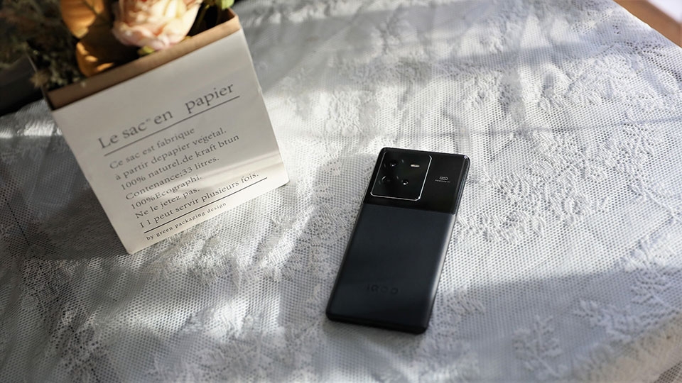 iQOO 10 Pro - Ảnh 08 iQOO 10 Pro - Ảnh 08
