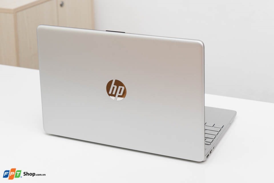 Laptop dưới 10 triệu tốt nhất 2022 - HP 15s du1105TU i3