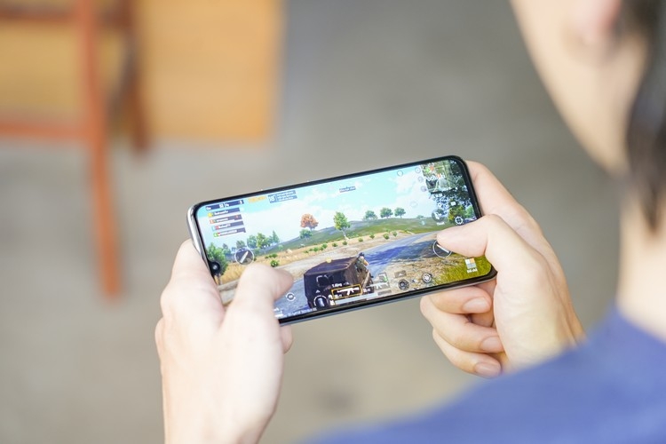 vivo T1x có màn hình lớn, mượt mà