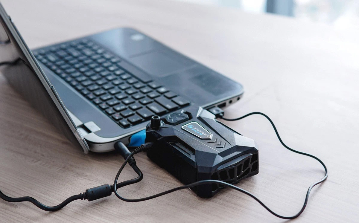 Quạt hút và đế tản nhiệt laptop cái nào tốt (Ảnh 1)
