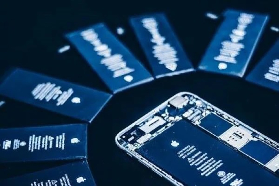 Tại sao Apple không tạo ra iPhone có dung lượng pin lớn hơn (ảnh 3) Tại sao Apple không tạo ra iPhone có dung lượng pin lớn hơn (ảnh 3)