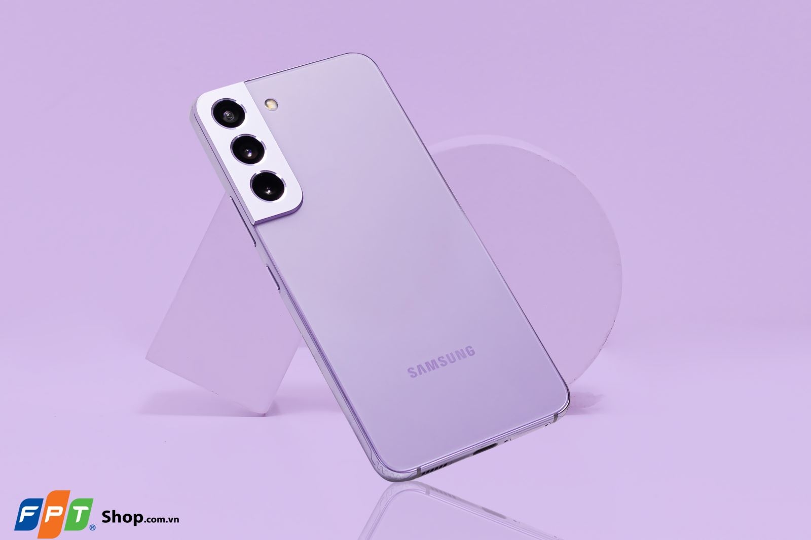 Trên tay Samsung Galaxy S22 Tím Bora: Thời thượng, cuốn hút, đẹp xuất sắc
