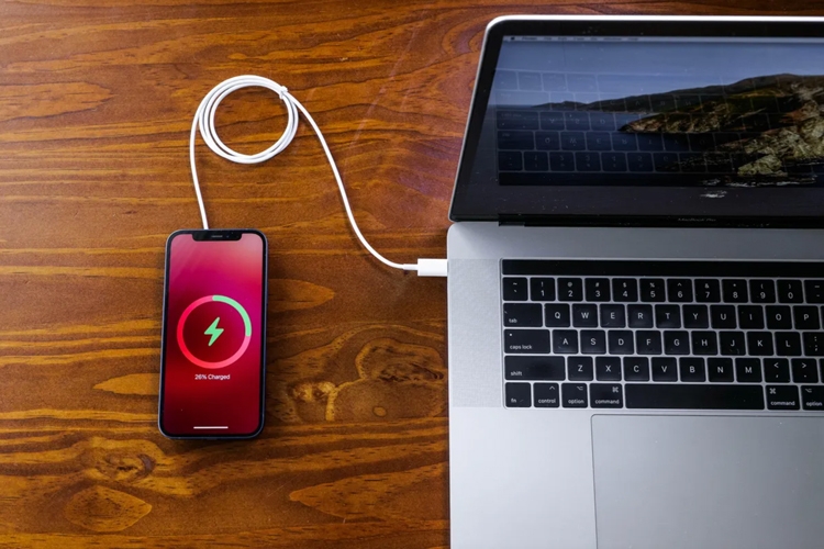 Một chiếc iPhone không có cổng sạc ư? Không hề phi lý chút nào