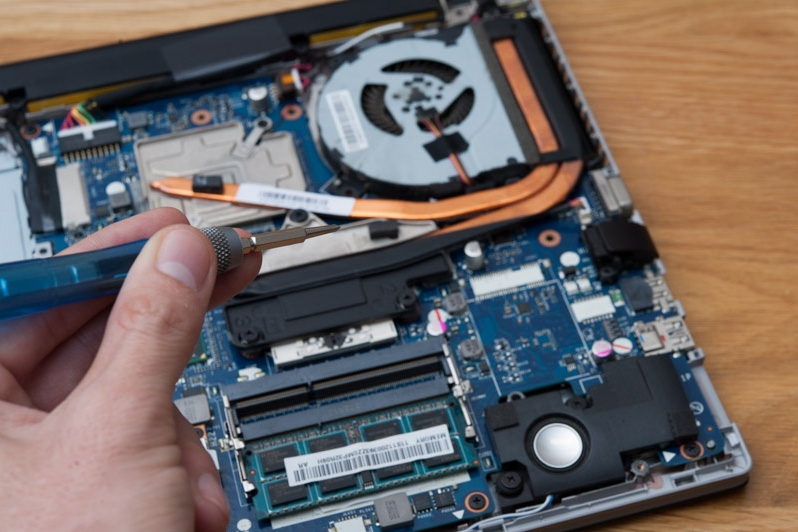 Cách vệ sinh quạt laptop (Ảnh 1)