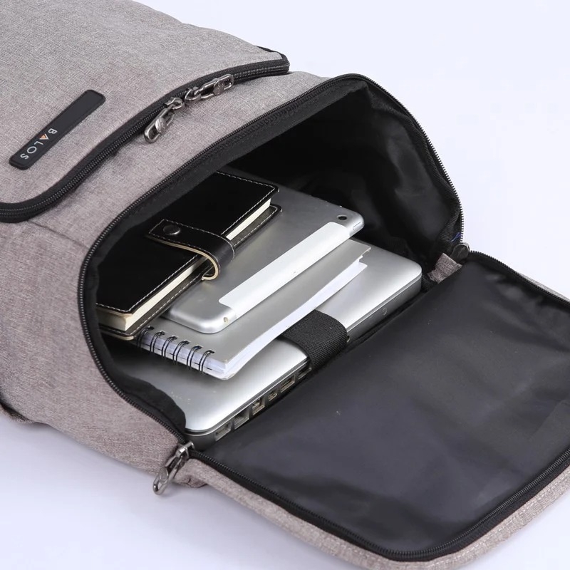 Cần quan tâm độ bền của balo laptop khi chọn mua