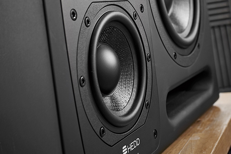 Loa kiểm âm phòng thu khác gì loa âm thanh nổi?