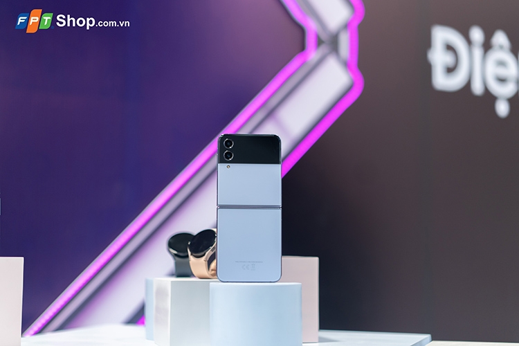 Trên tay Samsung Galaxy Z Flip4 28