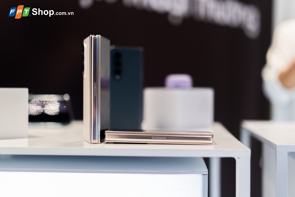 Trên tay Samsung Galaxy Z Fold4 tại Việt Nam