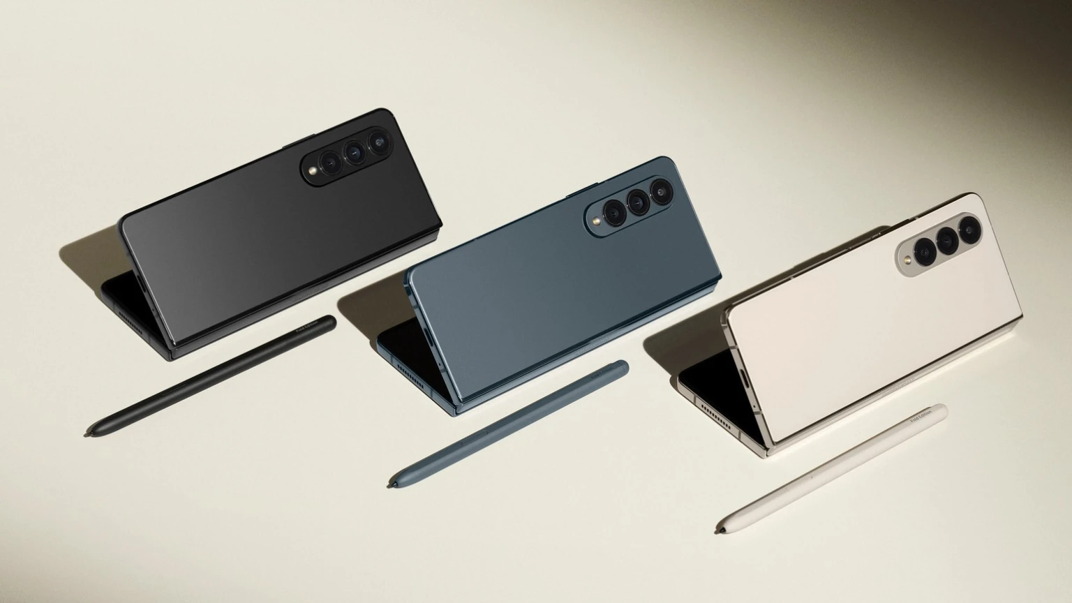Samsung Galaxy Z Fold4 ra mắt: Cải tiến lớn về camera, Snapdragon 8+ Gen 1, giá từ 40.99 triệu đồng