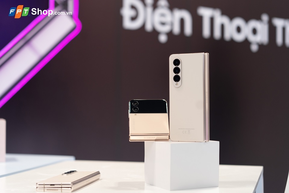 So sánh Samsung Galaxy Z Fold4 và Galaxy Z Flip4: Smartphone màn hình gập nào phù hợp với bạn?