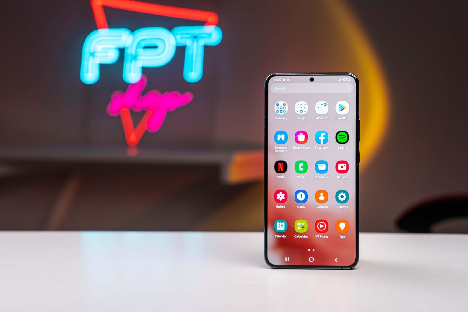 So sánh Samsung Galaxy Z Flip4 và Galaxy S22+: Đâu là lựa chọn tốt hơn cho người dùng?