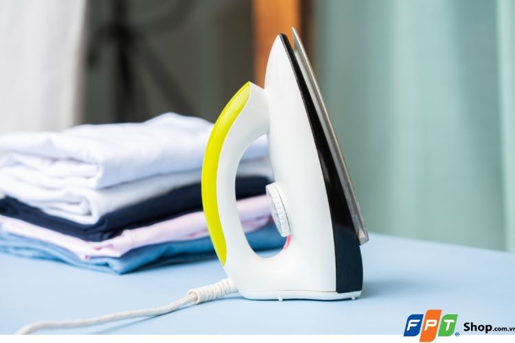 Bàn ủi khô