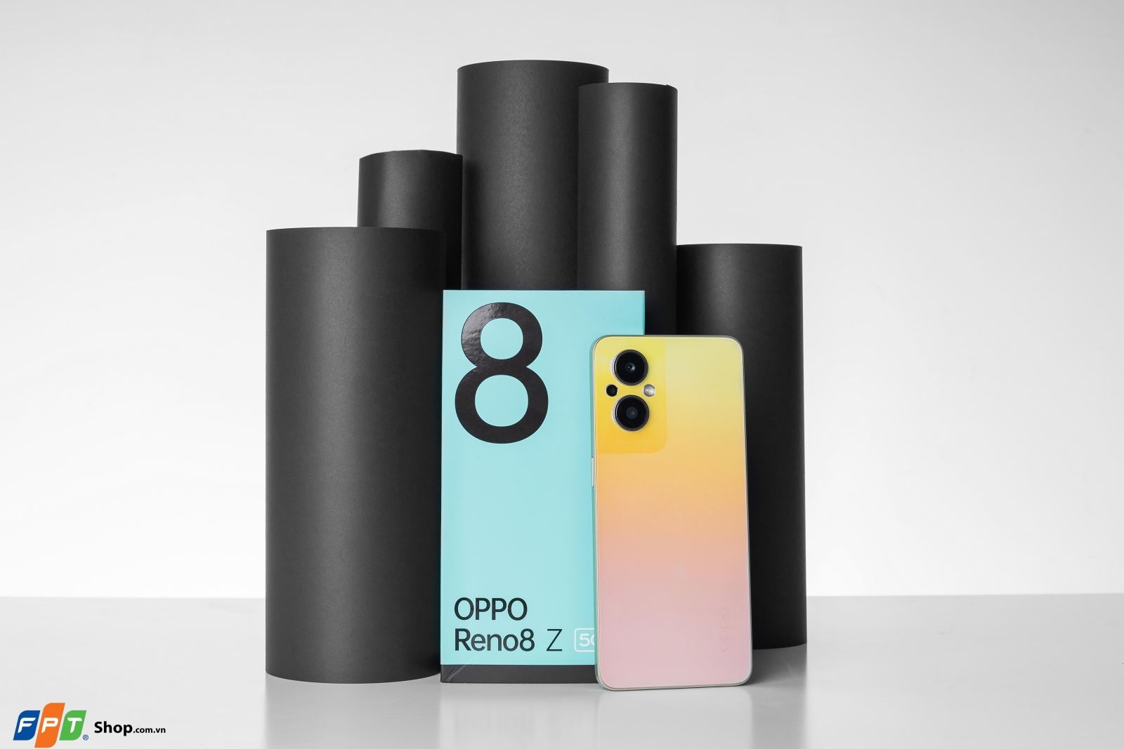 Trên tay OPPO Reno8 Z: Thiết kế mới thời thượng, Snapdragon 695, bộ nhớ gấp đôi