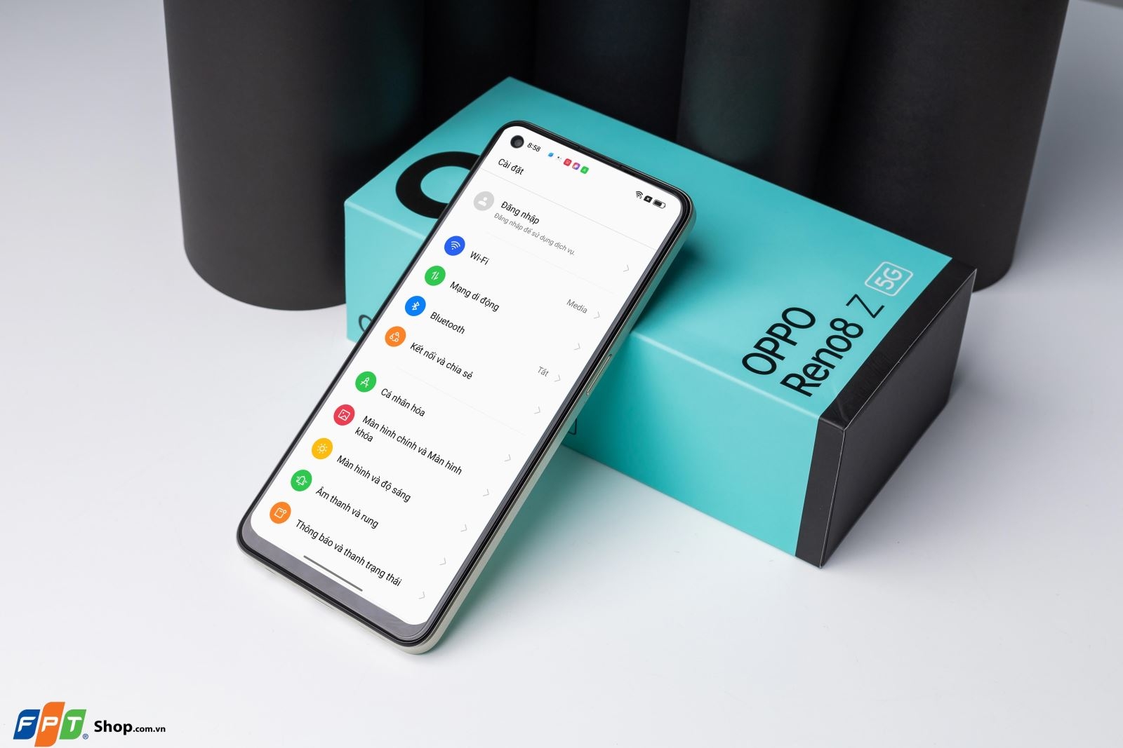 Trên tay OPPO Reno8 Z: Thiết kế mới thời thượng, Snapdragon 695, bộ nhớ gấp đôi