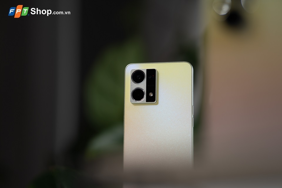 Trên tay OPPO Reno8 4G: Màu mới ấn tượng, màn hình 90Hz, bộ nhớ lớn