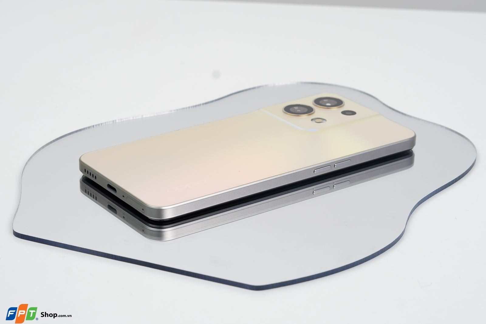 Trên tay OPPO Reno8 5G: Hiệu năng mạnh mẽ Dimensity 1300, cảm biến flasgship, sạc nhanh 80W