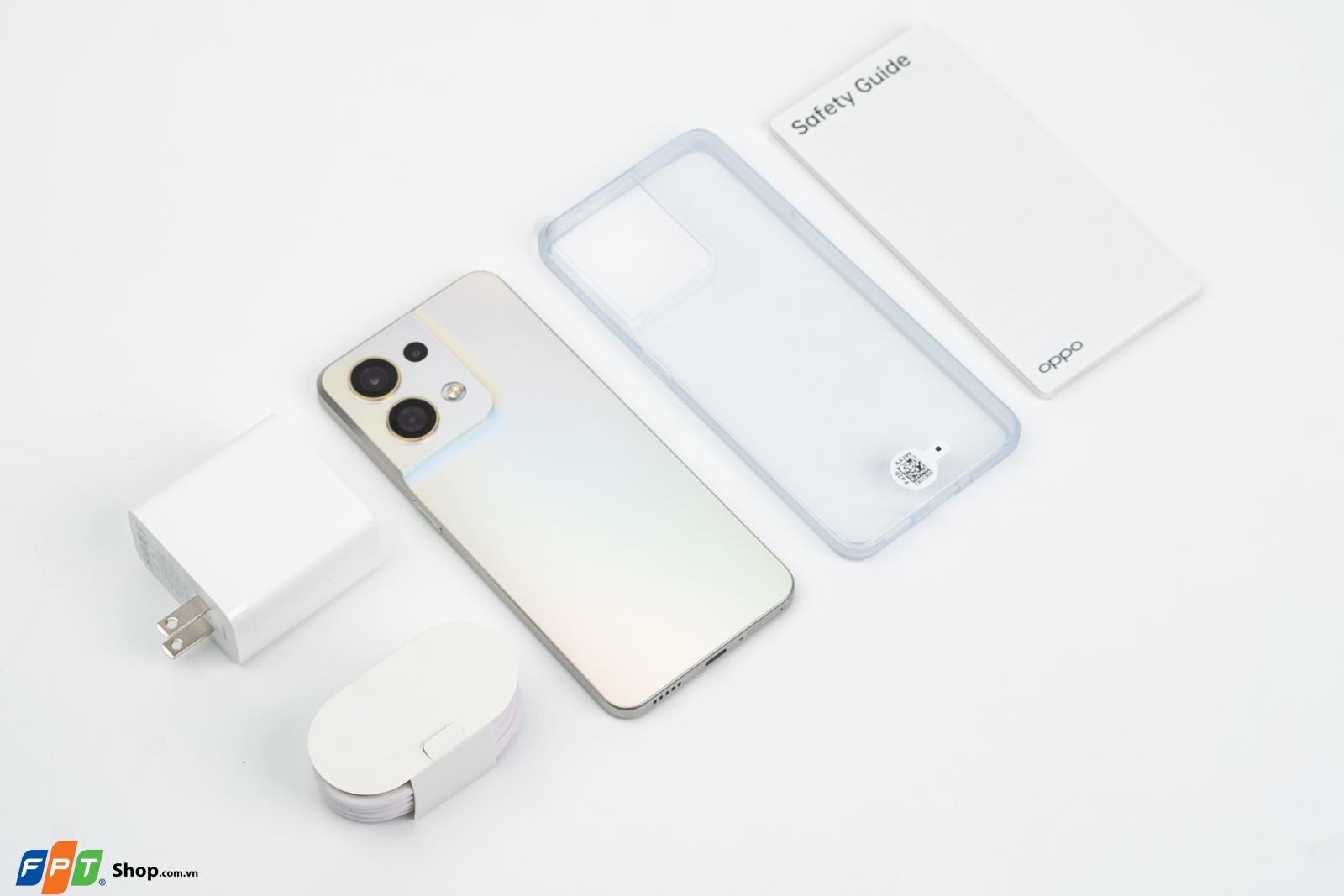 Trên tay OPPO Reno8 5G: Hiệu năng mạnh mẽ Dimensity 1300, cảm biến flasgship, sạc nhanh 80W