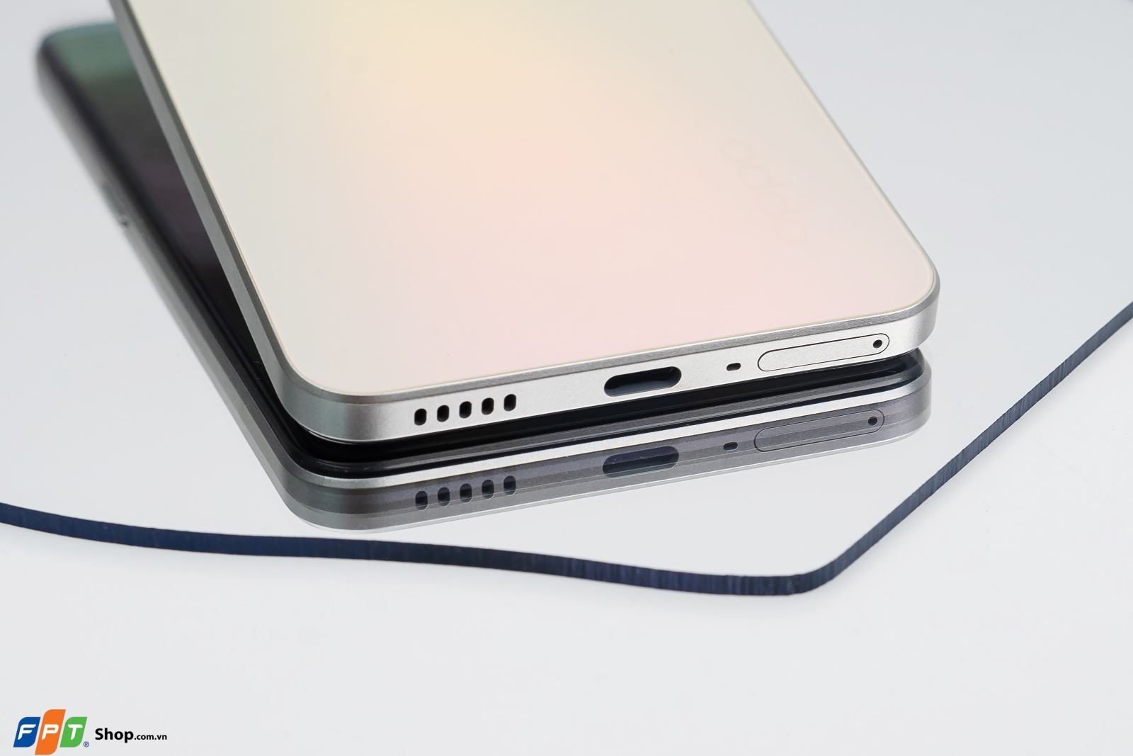 Trên tay OPPO Reno8 5G: Hiệu năng mạnh mẽ Dimensity 1300, cảm biến flasgship, sạc nhanh 80W