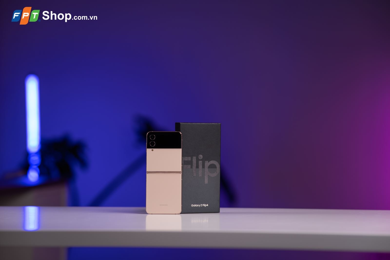 Nên mua Galaxy Z Flip4 không? Smartphone gập nhỏ gọn, thời trang và cực kì mạnh mẽ