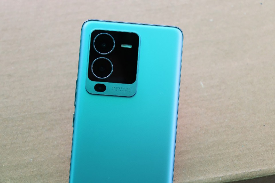 So sánh Vivo V25 và Vivo V25 Pro (ảnh 5) So sánh Vivo V25 và Vivo V25 Pro (ảnh 5)