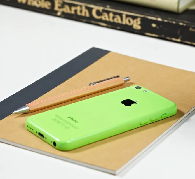 iPhone 5C (2013)