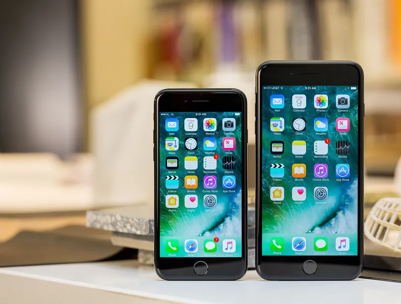 iPhone 7 và iPhone 7 Plus (2016)