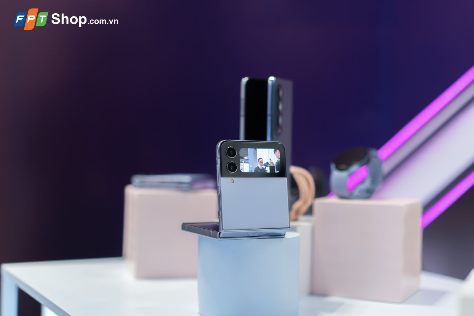 Samsung Galaxy Z Flip4: Linh hoạt biến hóa, thăng hạng mọi trải nghiệm