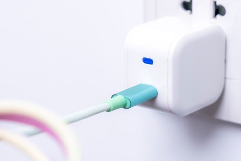 Nguyên nhân iPhone không nhận sạc và cách khắc phục 3