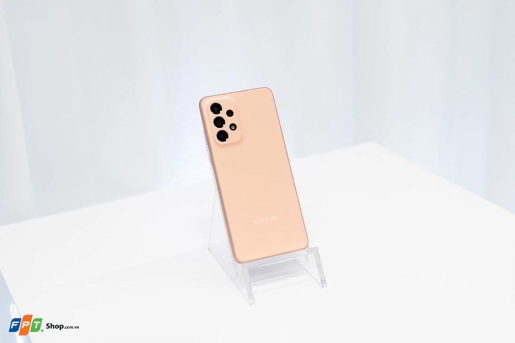 Chụp bài giảng cực nét với Camera chống rung OIS của Samsung Galaxy A33 5G 5