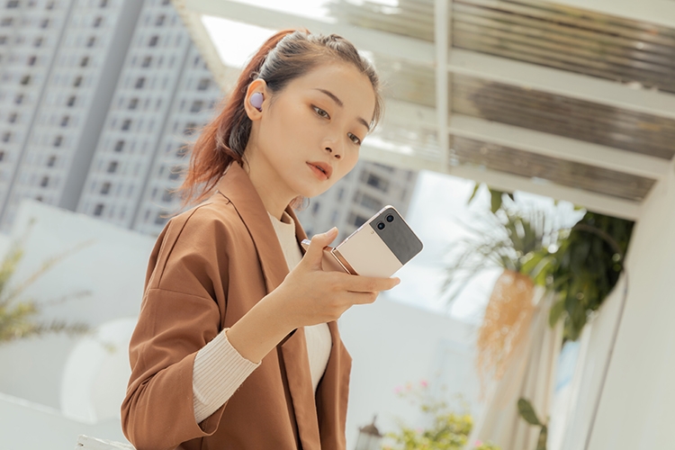 Dẫn đầu lối sống linh hoạt nhờ công nghệ gập Flex Mode từ dòng Samsung Galaxy Z thế hệ mới 8