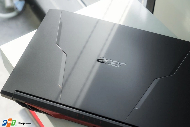 Laptop gaming AMD Ryzen 7 (Ảnh 4)