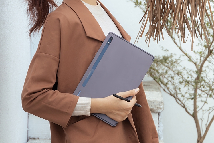 Bắt trend “Work Smart” với Samsung Galaxy Tab S8 và Microsoft 365 5