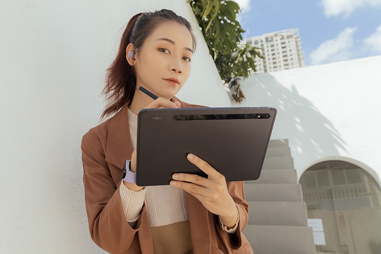 Bắt trend “Work Smart” với Samsung Galaxy Tab S8 và Microsoft 365 8
