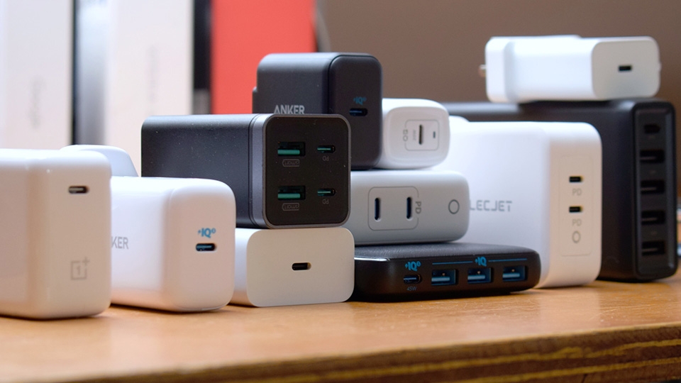 Củ sạc bị nóng khi sạc - Ảnh 04 Củ sạc bị nóng khi sạc - Ảnh 04