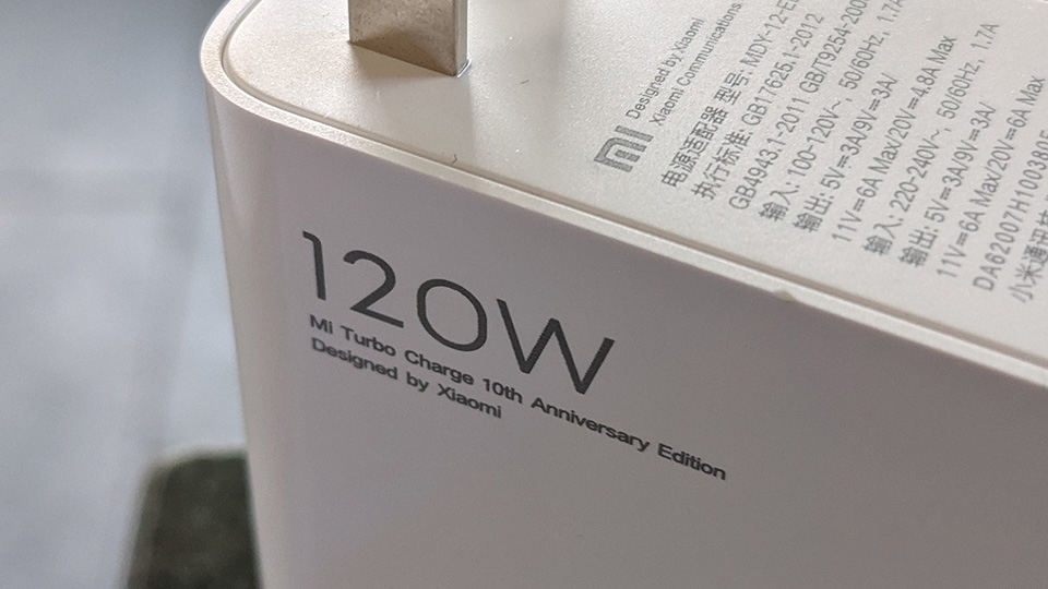 Củ sạc bị nóng khi sạc - Ảnh 02 Củ sạc bị nóng khi sạc - Ảnh 02