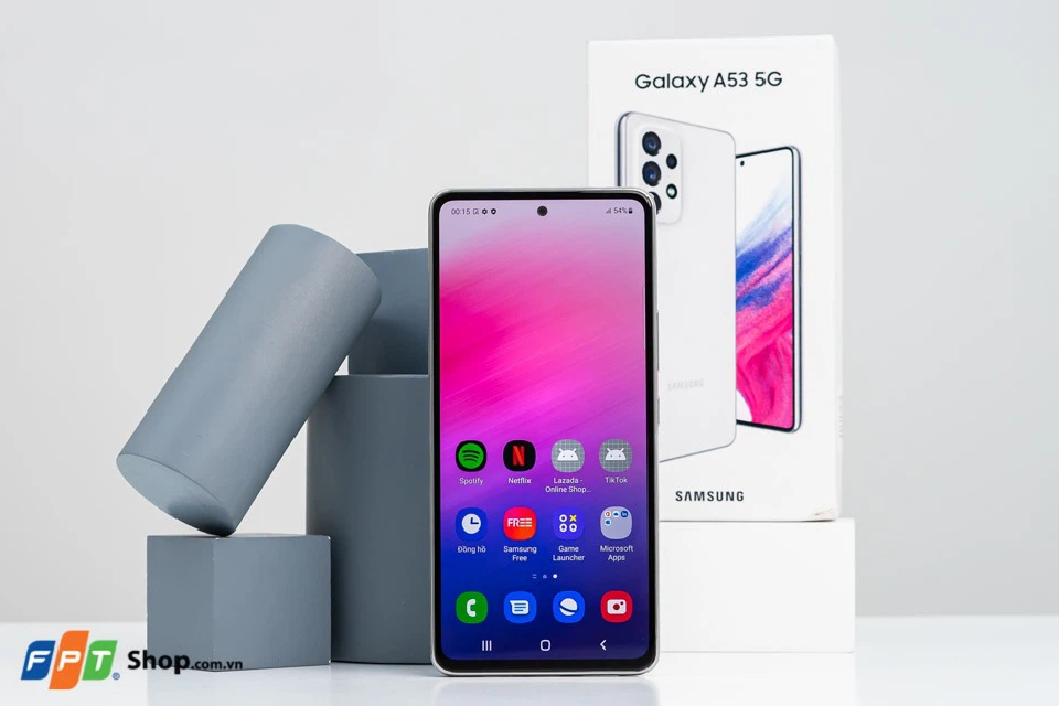 Top 3 điện thoại màn hình Super AMOLED hình 2