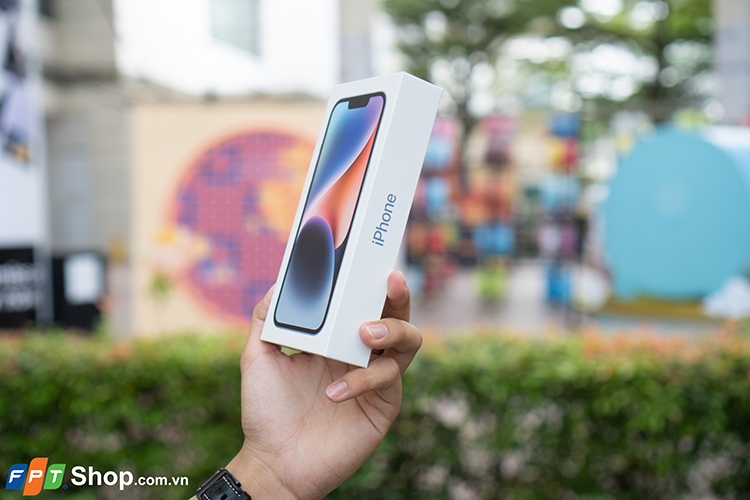 Trên tay iPhone 14 siêu hot 4