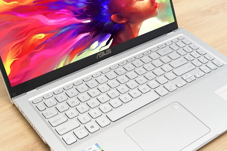 Laptop cho sinh viên quản trị kinh doanh (Ảnh 1)