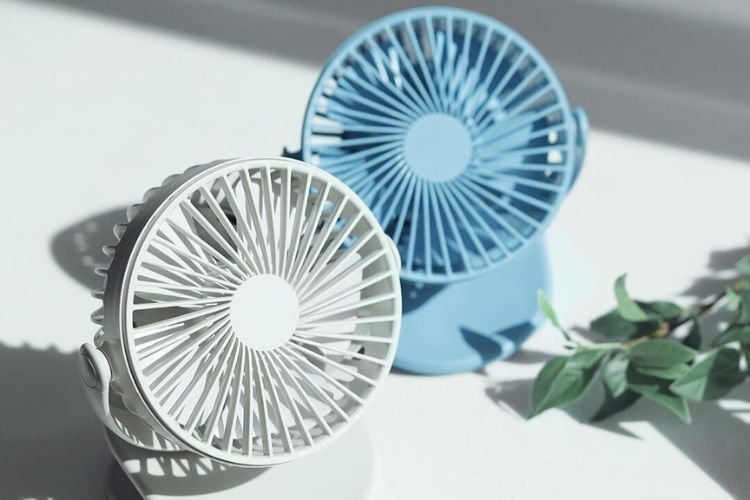 Quạt để bàn tích điện Xiaomi Solove