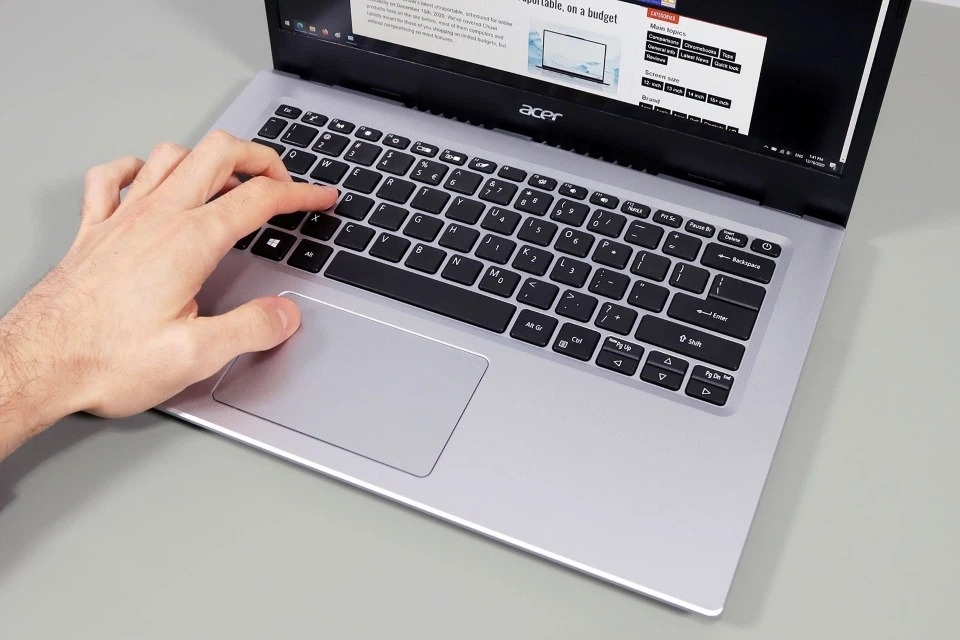Laptop cho học sinh lớp 6 đáng mua 2022 (Ảnh 2)