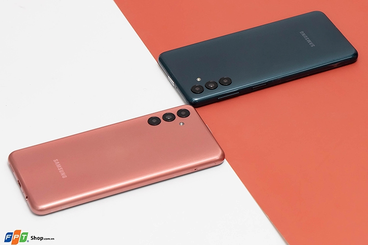 Với pin 5.000 mAh, Samsung Galaxy A04s “cân” tốt mọi trải nghiệm thường ngày của tân sinh viên 990