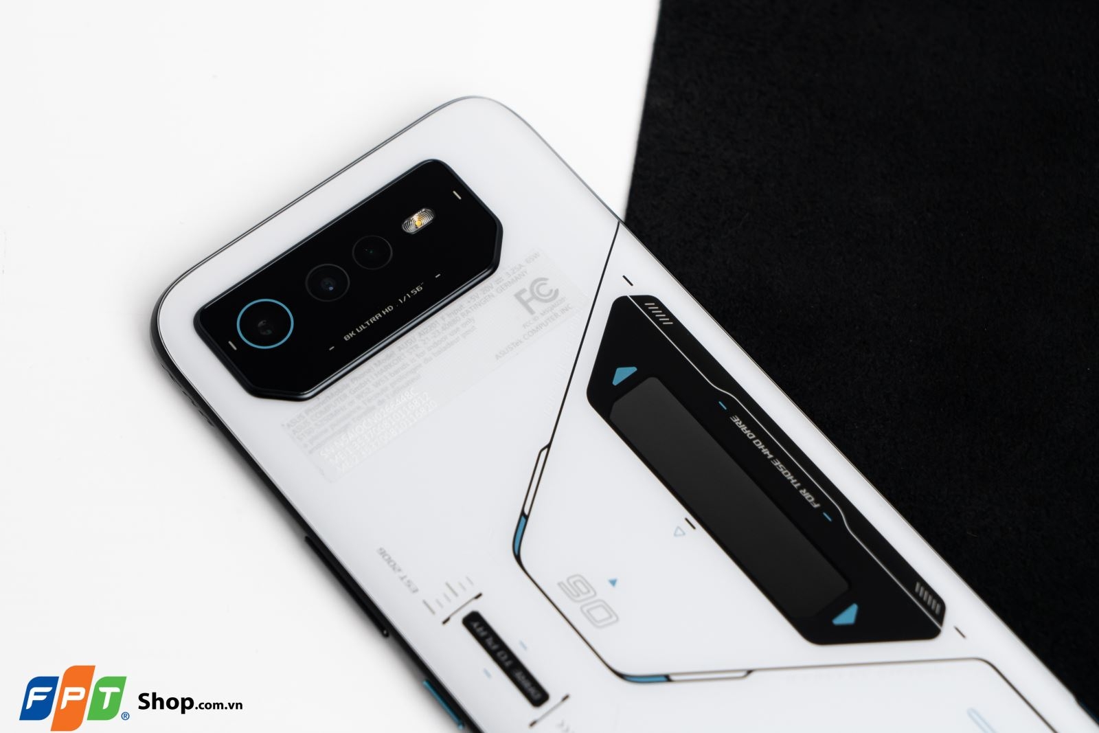 Đẳng cấp game thủ của điện thoại ASUS ROG Phone 6