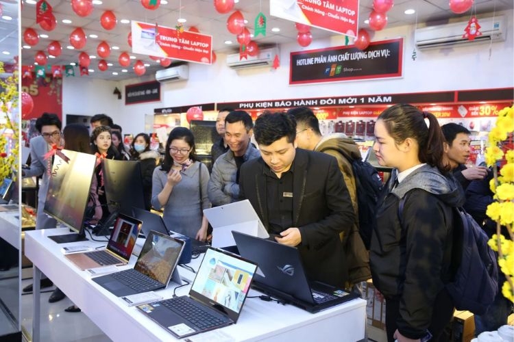 Laptop hàng trưng bày có tốt không?