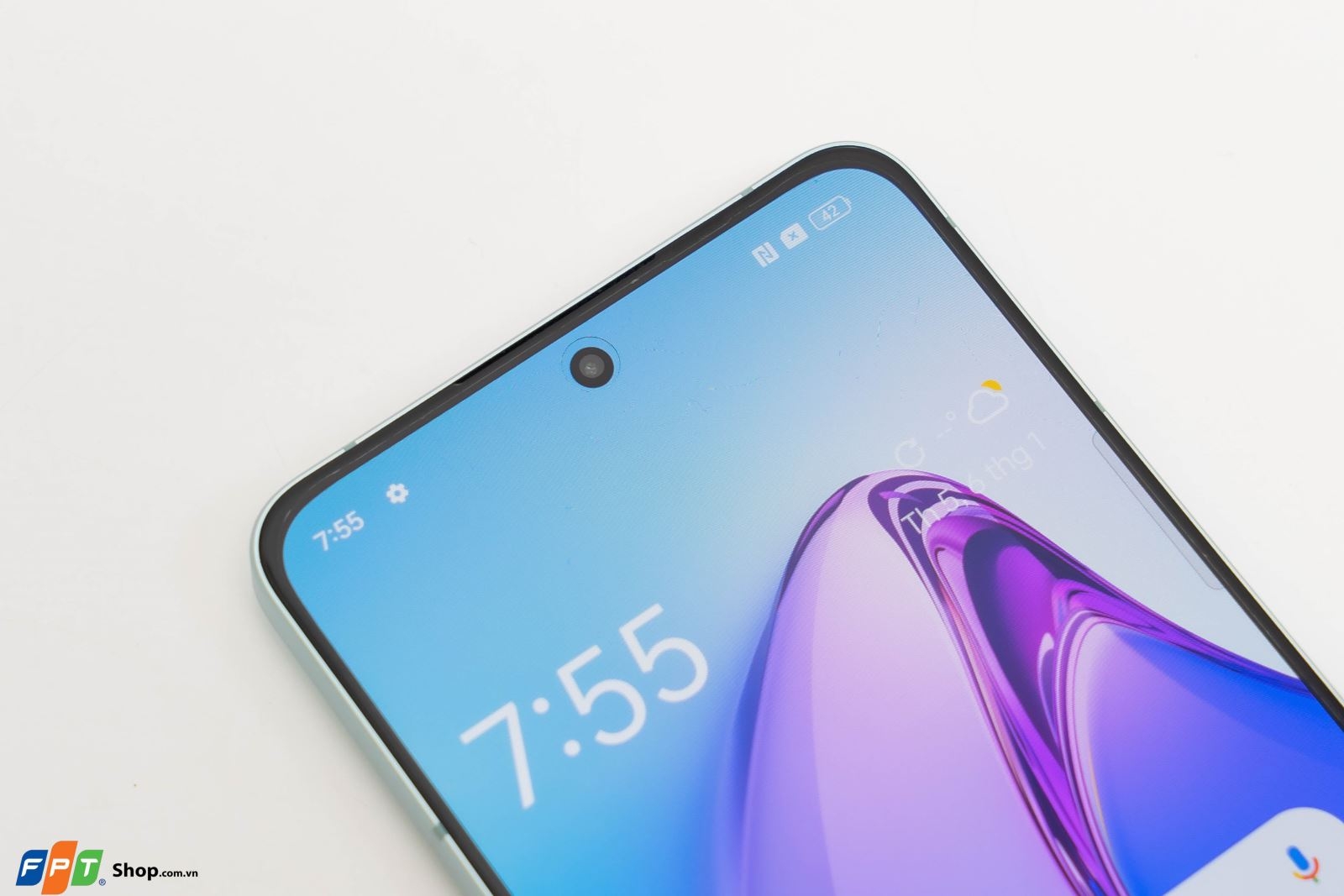 Trên tay OPPO Reno8 Pro 5G: Siêu chip kép, sạc nhanh 80W, giá 18.99 triệu đồng