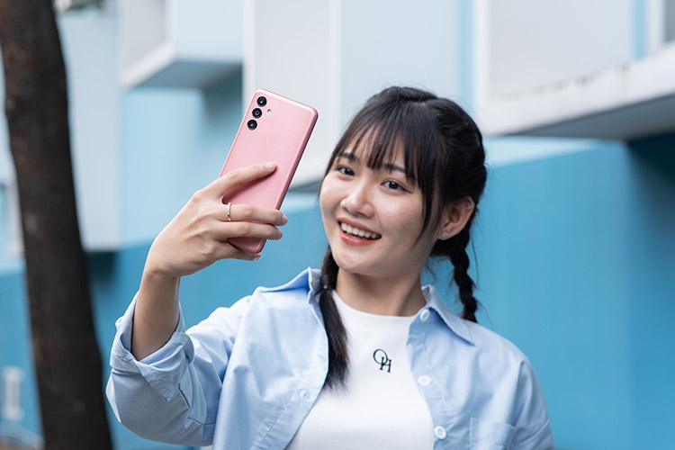Samsung Galaxy A04s cân mọi tác vụ với pin 5.000 mAh 5